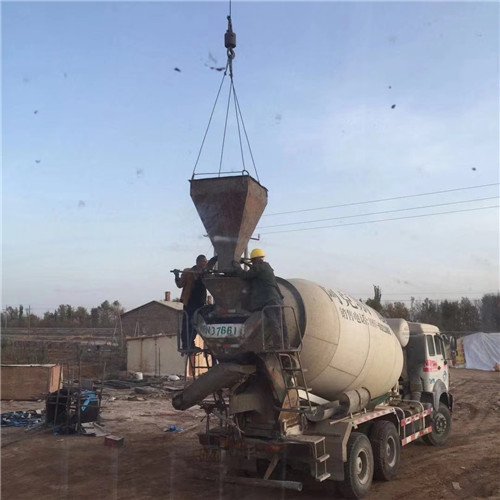 龙海市“精准瞄准”—— 吊车的 “定位导航” 技术