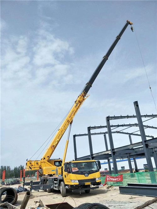 龙海市超高层建筑钢结构吊装案例